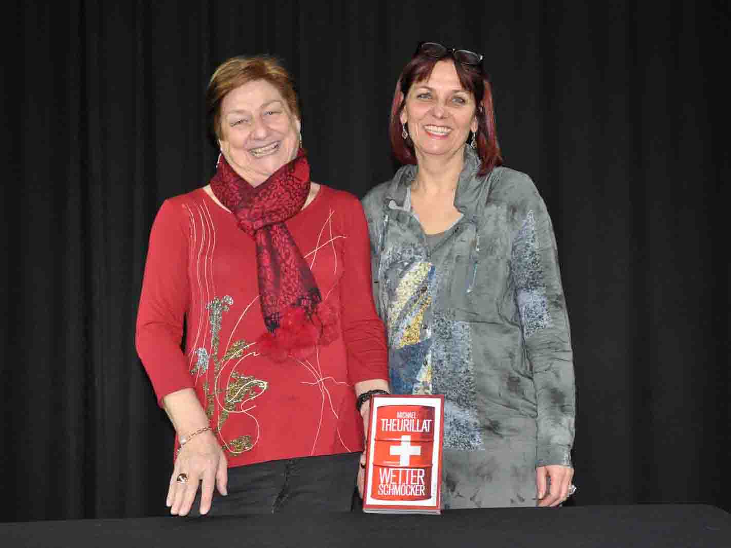 Brigitte Strähle und Iris Schmidt sprangen für den abwesenden Autor in die Bresche.
