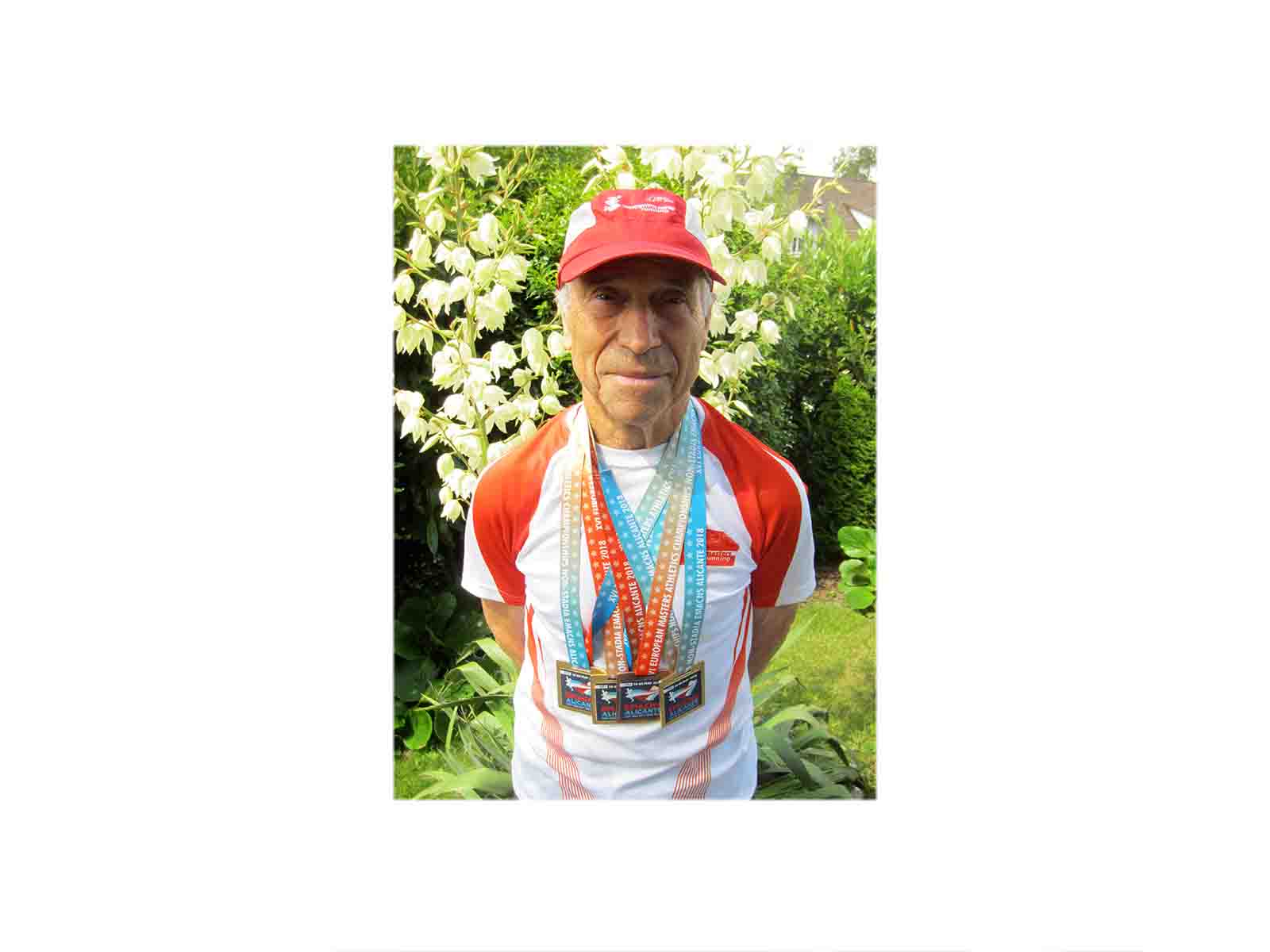Gregorio Sablone mit seinen vier Medaillen, die er an der Master EM 2018 in Alicante gewonnen hat.