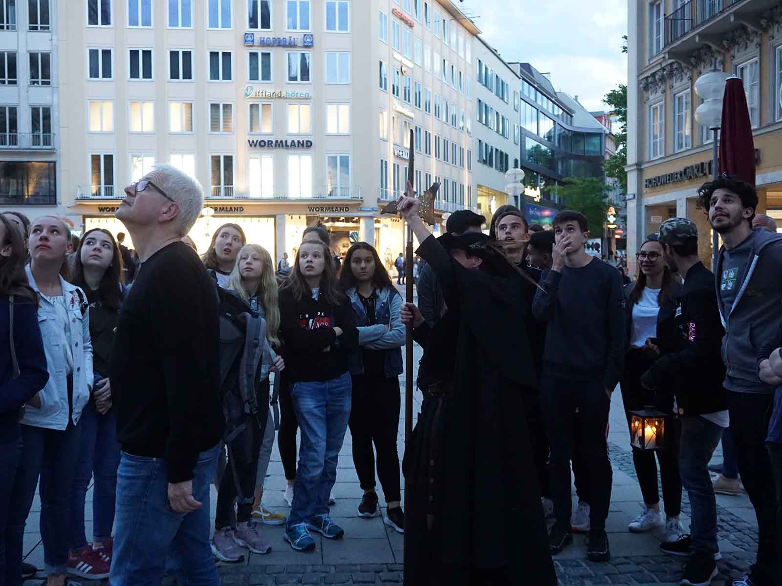 Die gruselige Führung mit der Nachtwächterin.