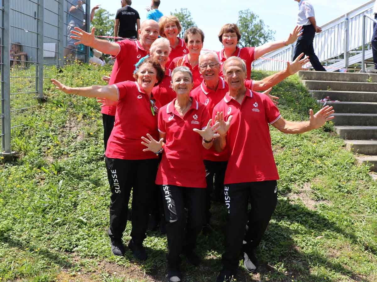 Gruppenfoto vor dem Einmarsch bei der Eröffnung.