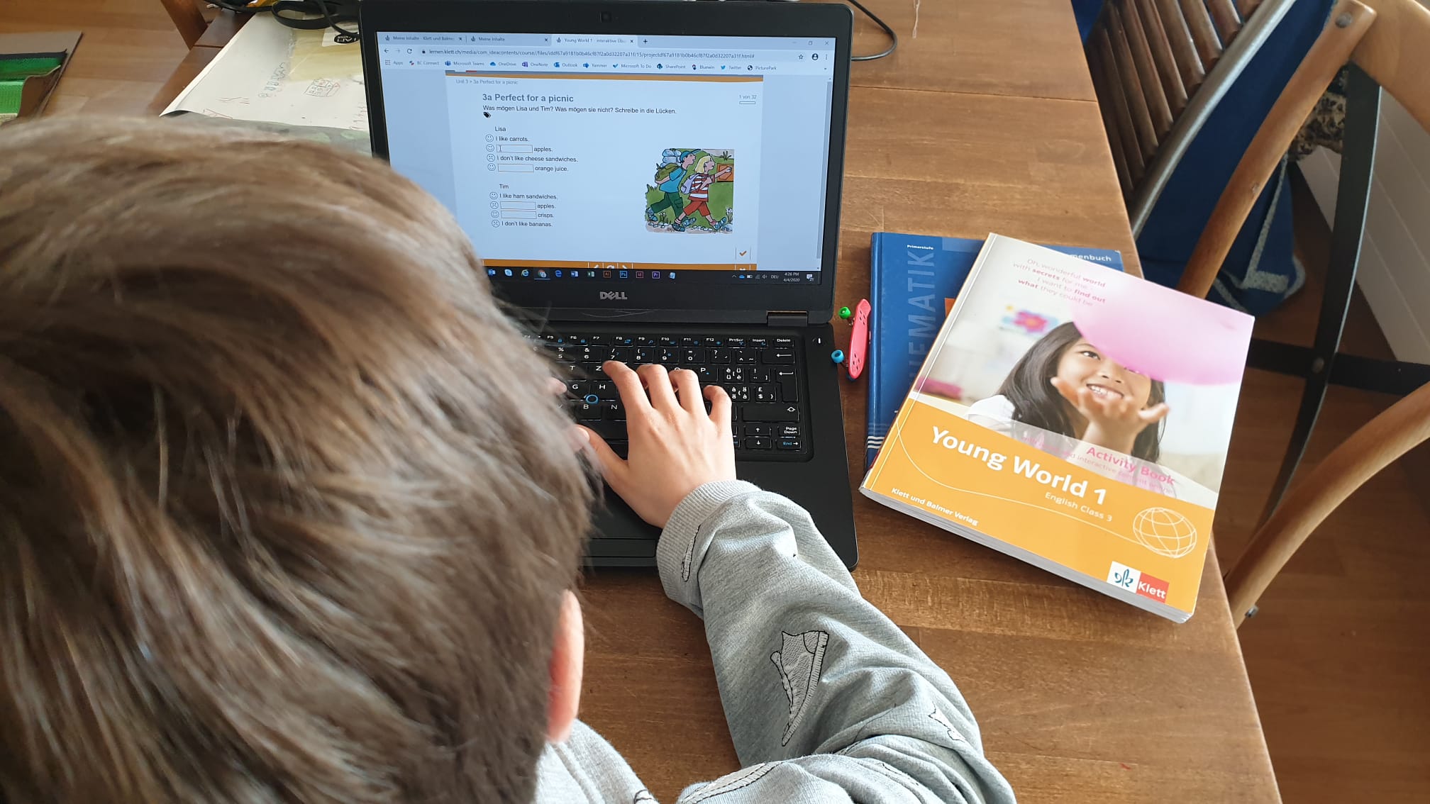 Den Schulstoff digital zu vermitteln, ist eine grosse Herausforderung.