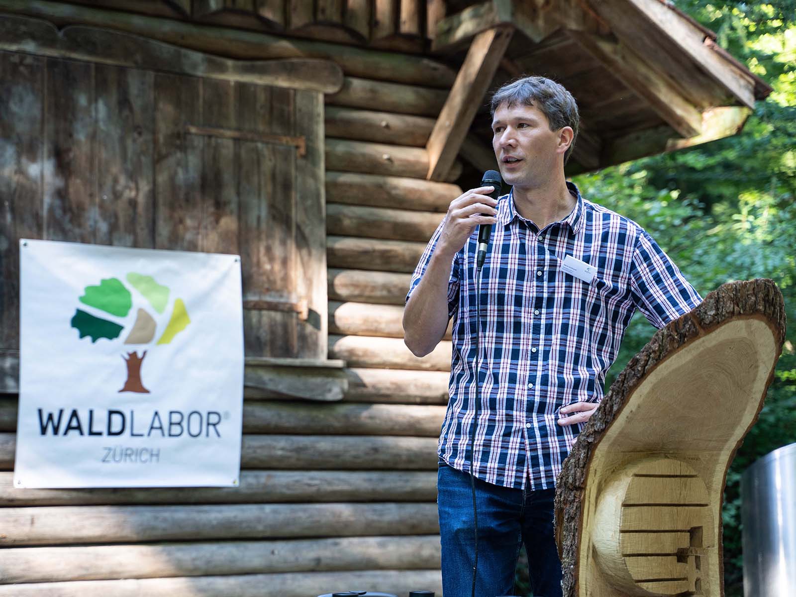 Martin Brüllhardt ist erster Geschäftsführer des Waldlabors Zürich.