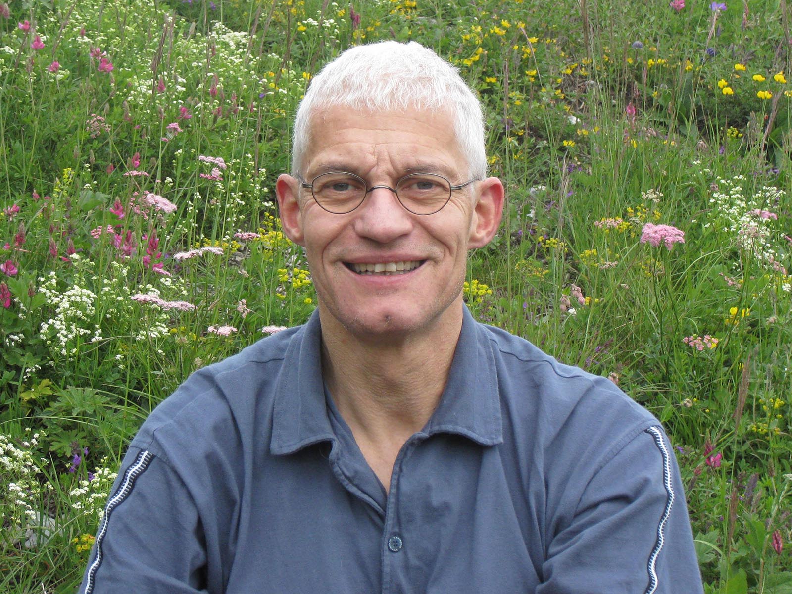 Dr. Peter Christen hat als ehemaliger Hausarzt und Psychotherapeut Erfahrung in der Behandlung von Depressionen.