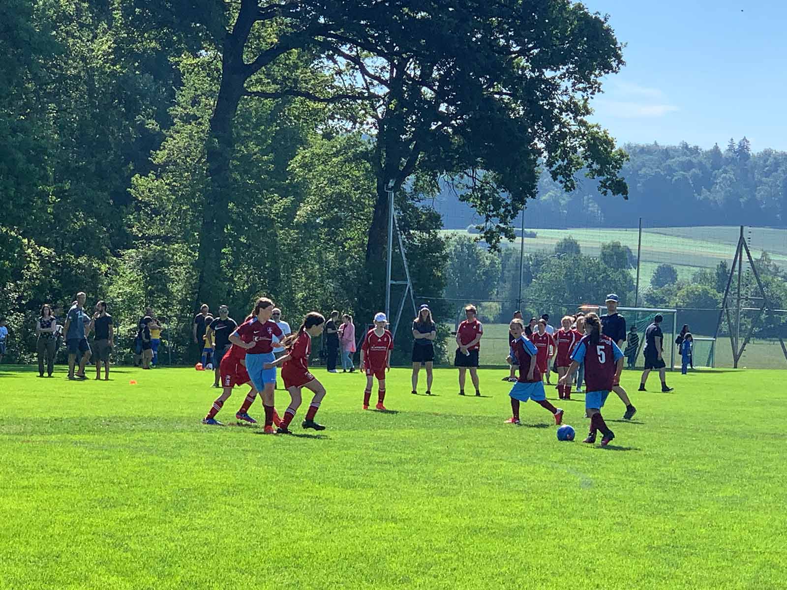 Früh übt sich: Die jüngsten Spielerinnen spielten in Fünferteams.