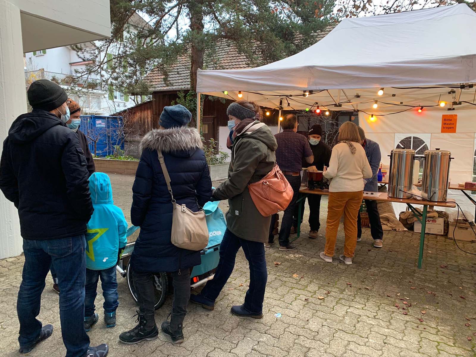 Glühwein und heisse Marroni: Auch ohne Zertifikat wurde man nicht vergessen.